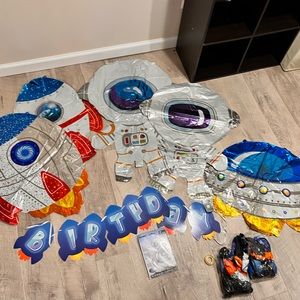 Space theme balloons decor